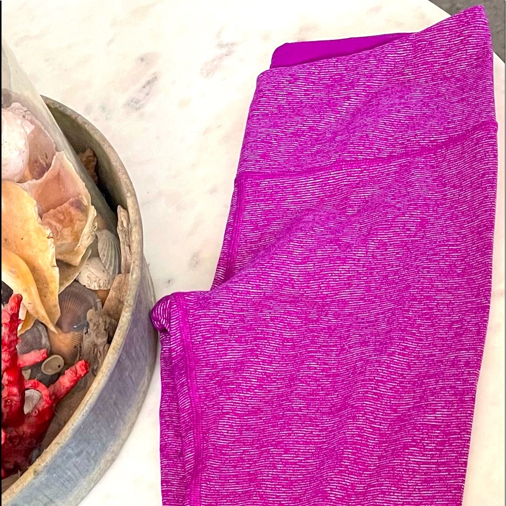 Victoria’s Secret Knockout Crop